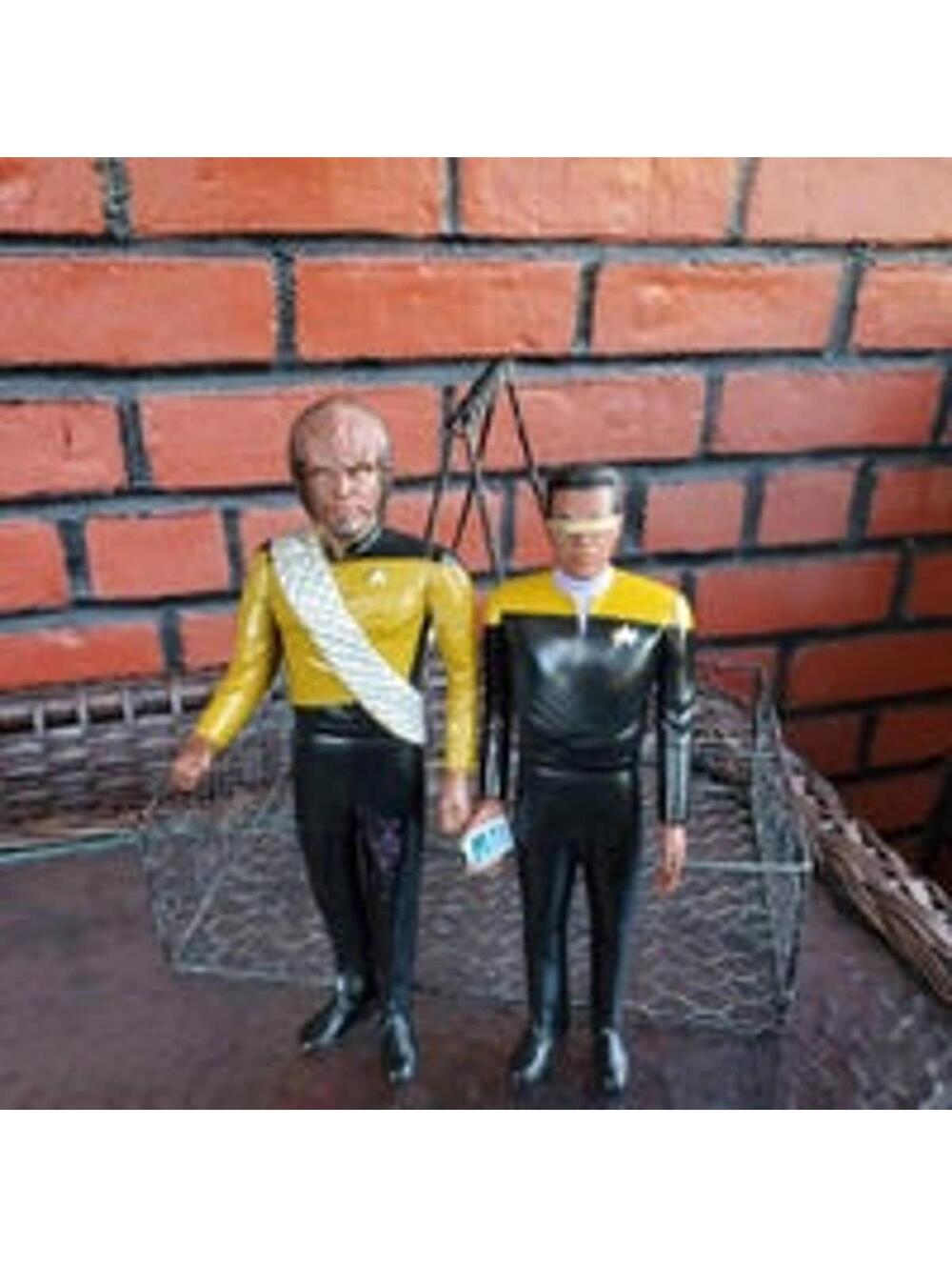 Star Trek Action Figures Lot of 2